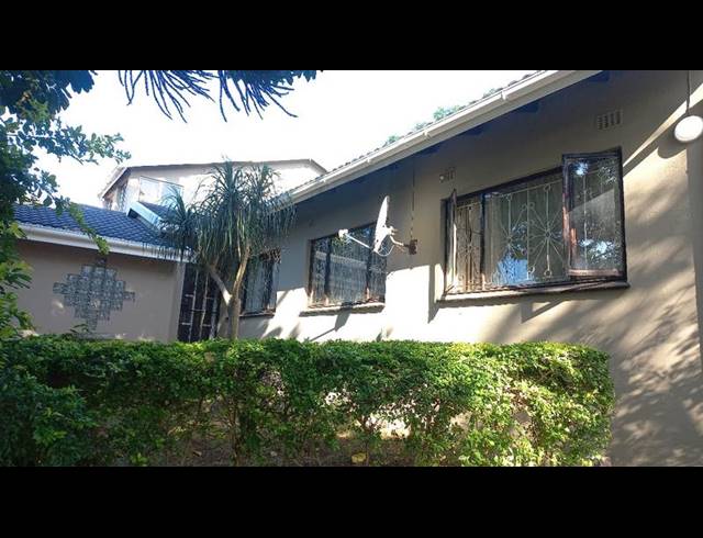 4 BEDROOM HOUSE FOR SALE IN SHALLCROSS